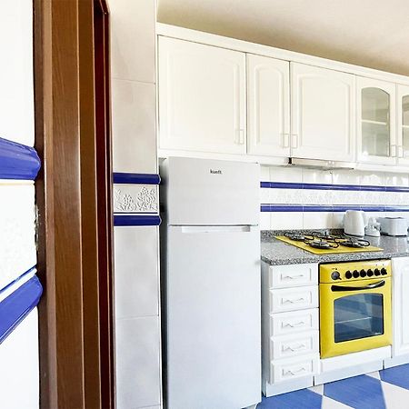 Yellow House Aveiro Smart Tv And Garage Экстерьер фото
