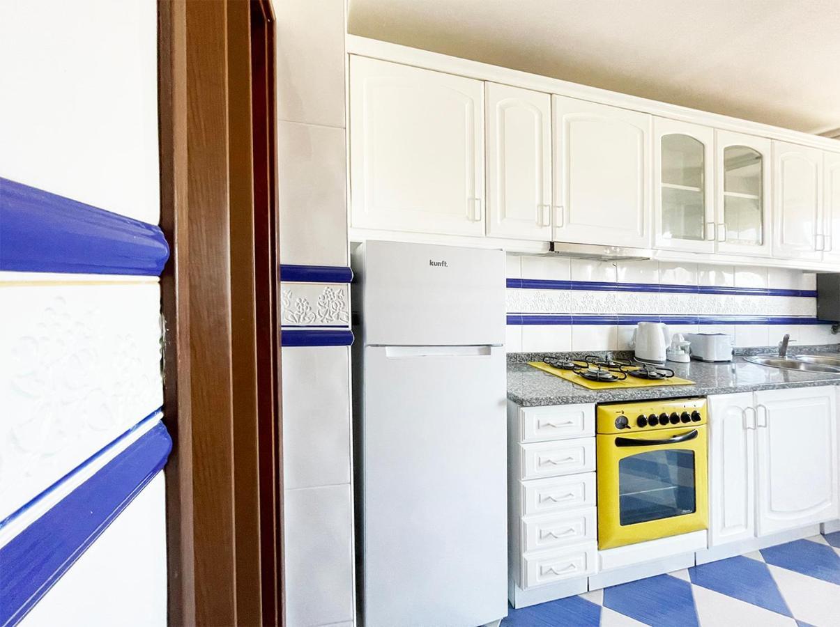 Yellow House Aveiro Smart Tv And Garage Экстерьер фото