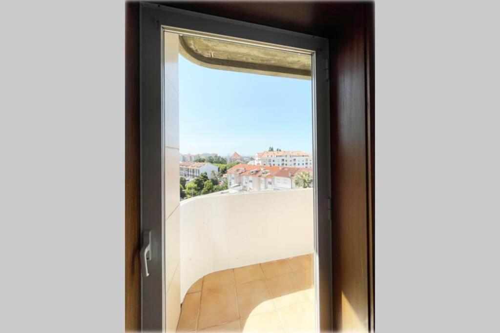Yellow House Aveiro Smart Tv And Garage Экстерьер фото