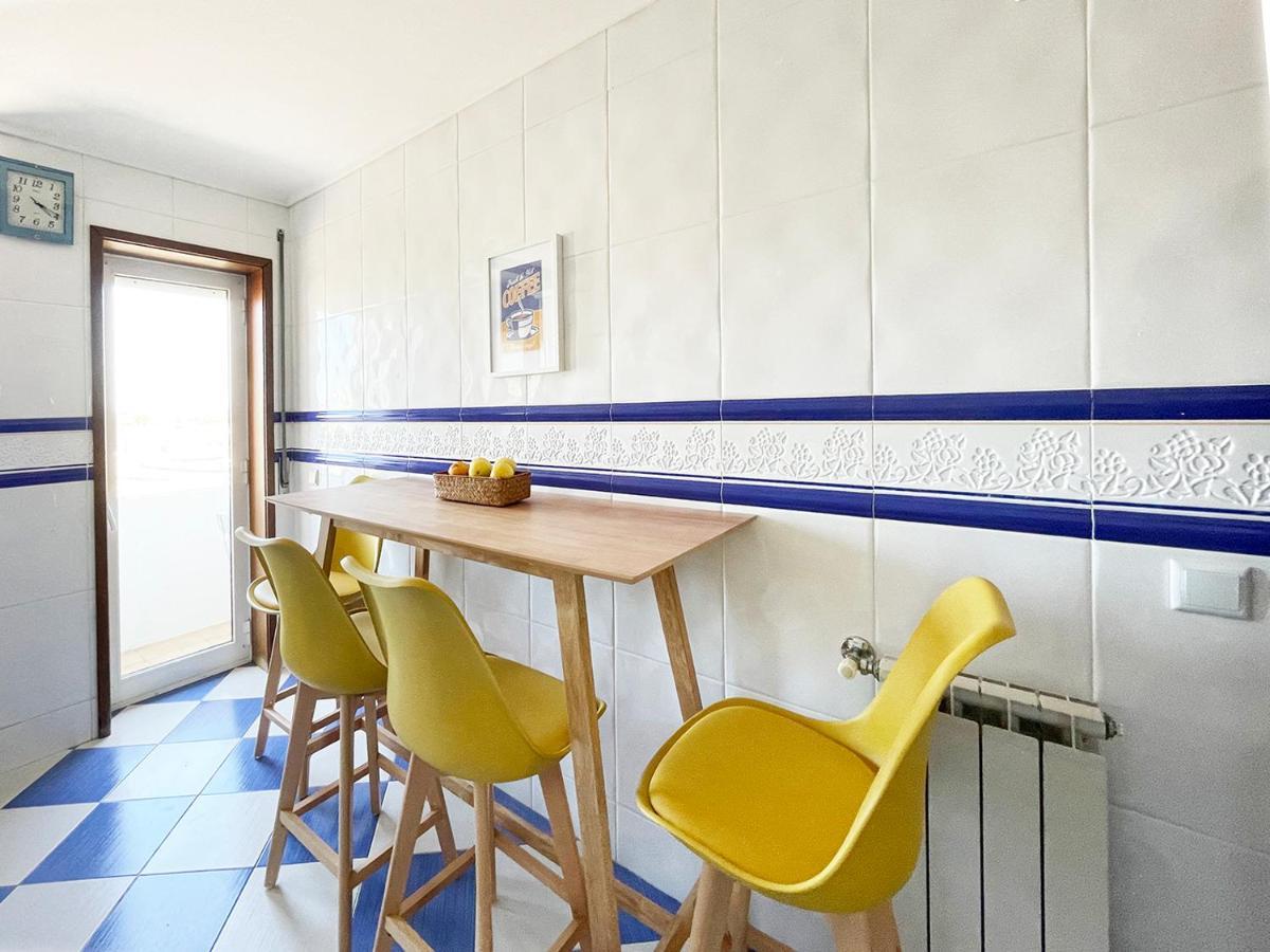 Yellow House Aveiro Smart Tv And Garage Экстерьер фото