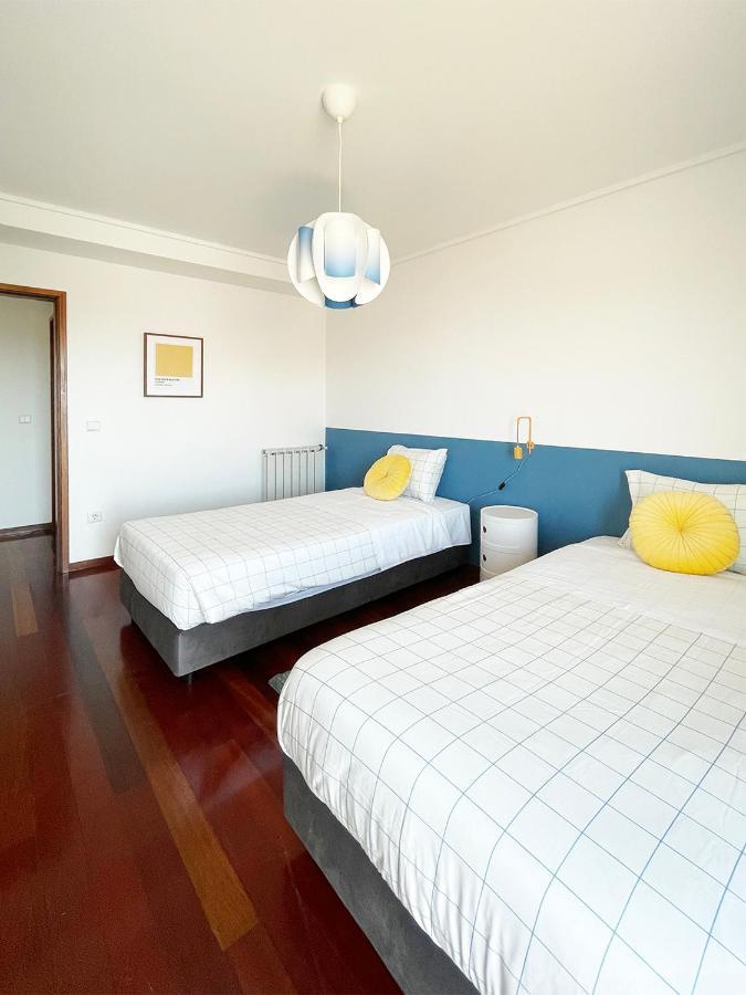 Yellow House Aveiro Smart Tv And Garage Экстерьер фото