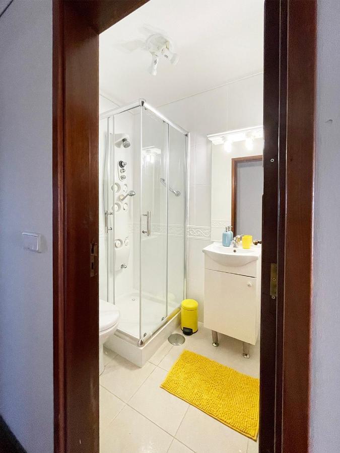 Yellow House Aveiro Smart Tv And Garage Экстерьер фото